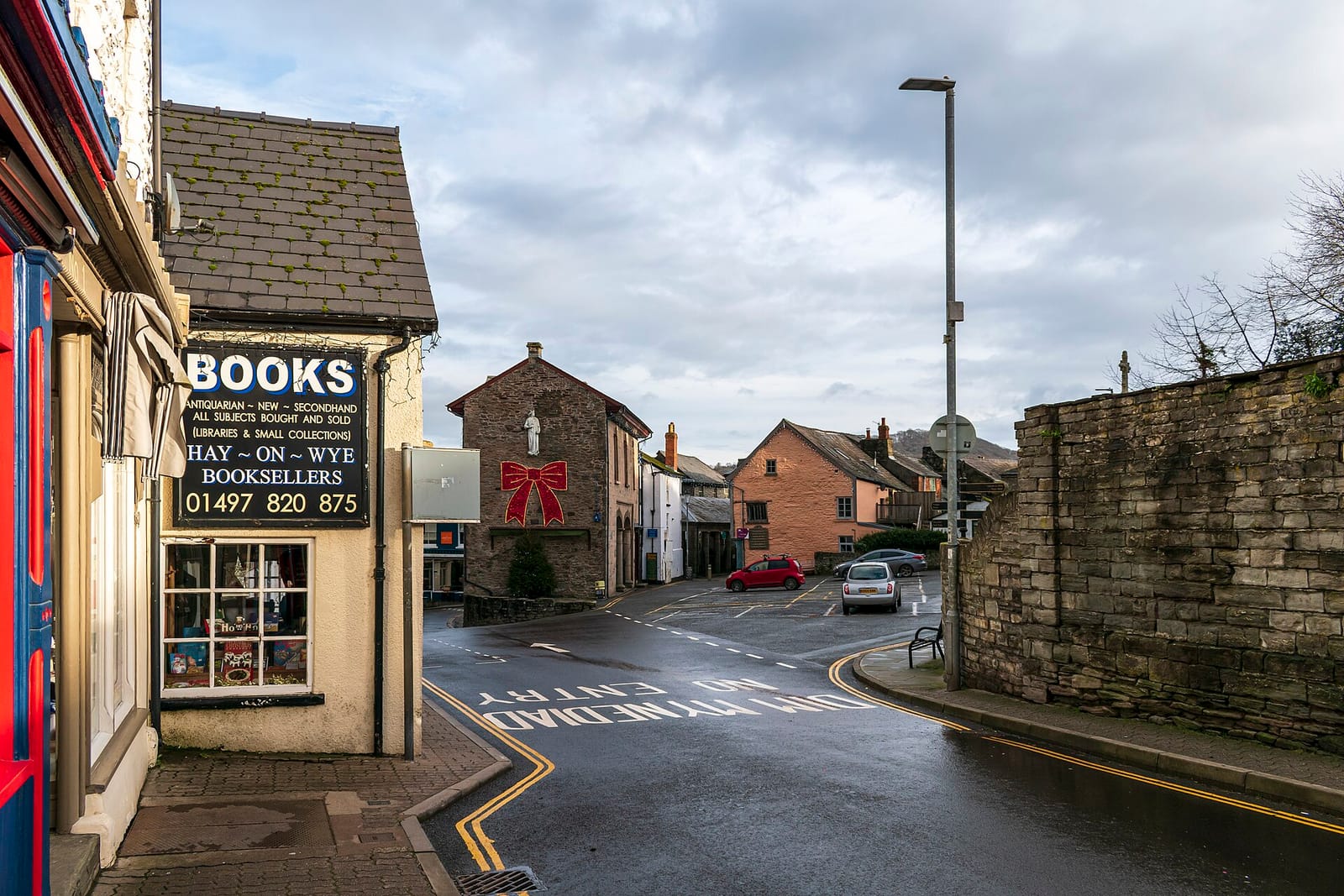 Castle Street in Hay-on-Wye, lined with bookshops